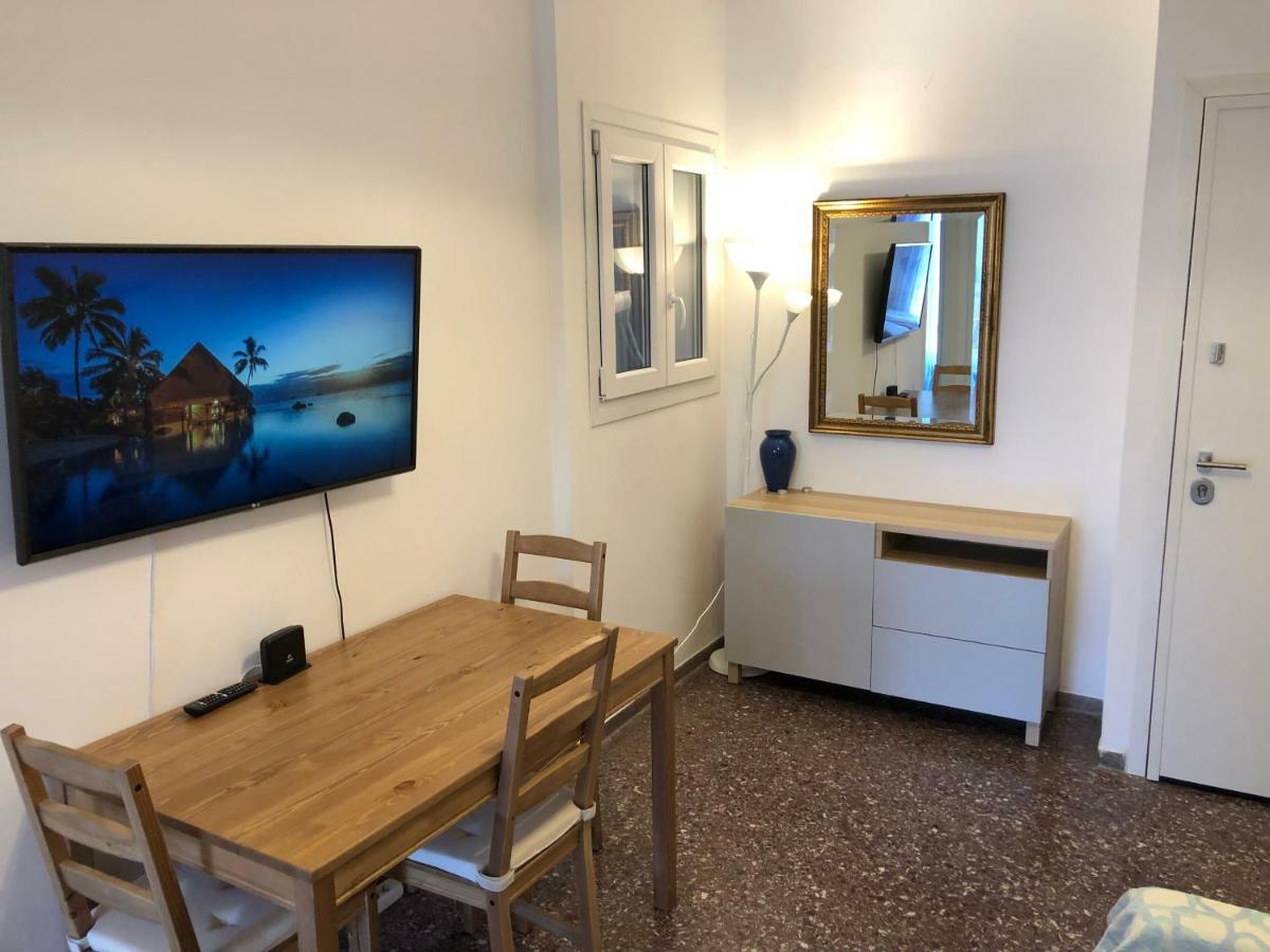 Metaxourgio Spacious Two Bedroom Apartment Афины Экстерьер фото