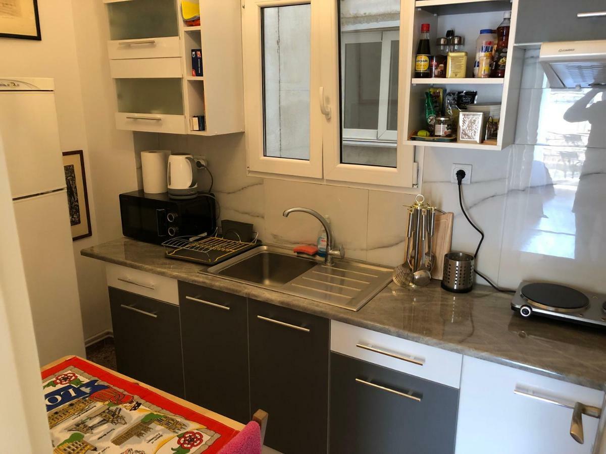 Metaxourgio Spacious Two Bedroom Apartment Афины Экстерьер фото