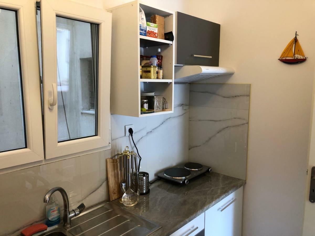 Metaxourgio Spacious Two Bedroom Apartment Афины Экстерьер фото